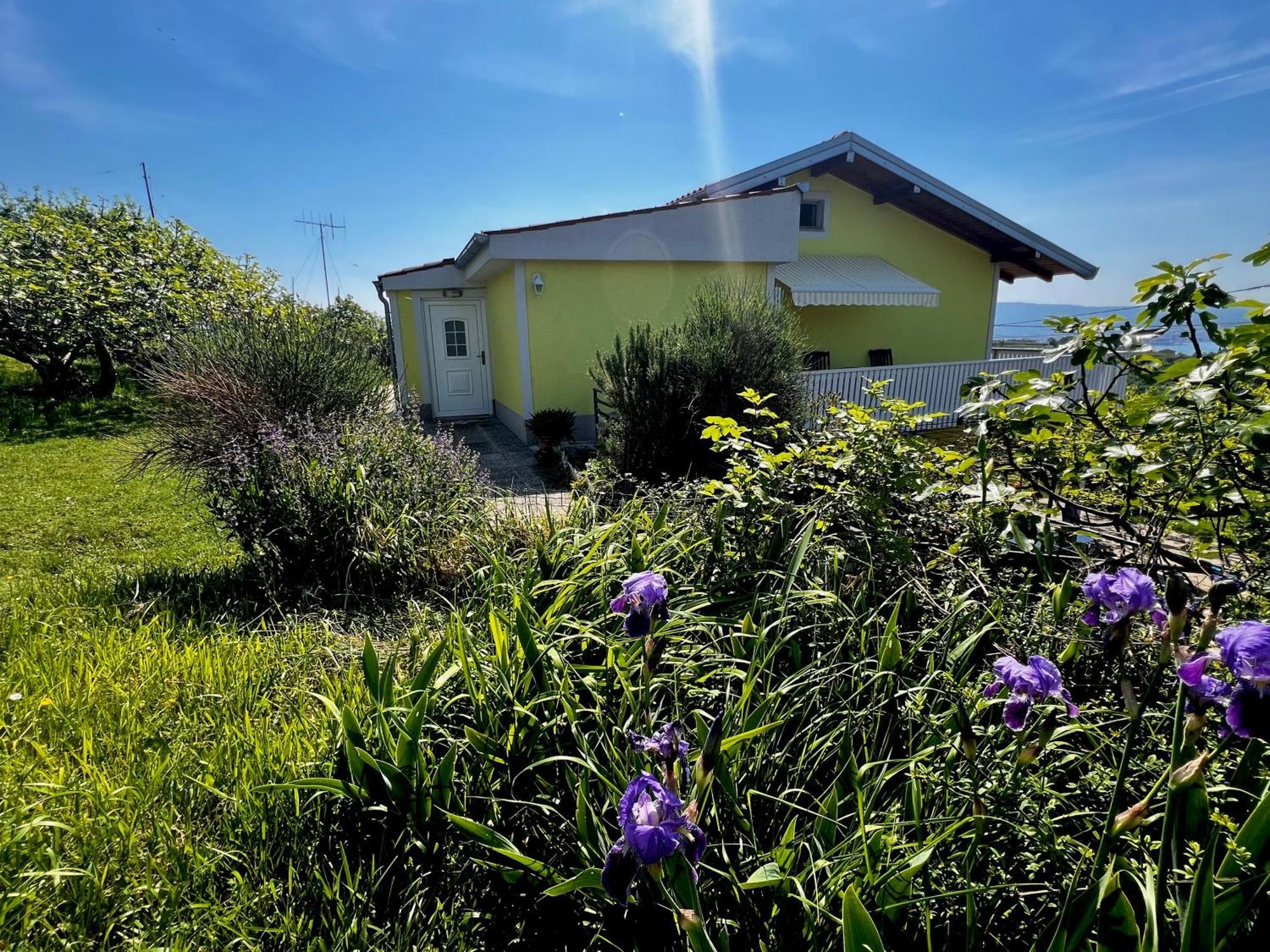 Na Kmetiji S Konji - Pogelsek Apartment Ankaran Luaran gambar